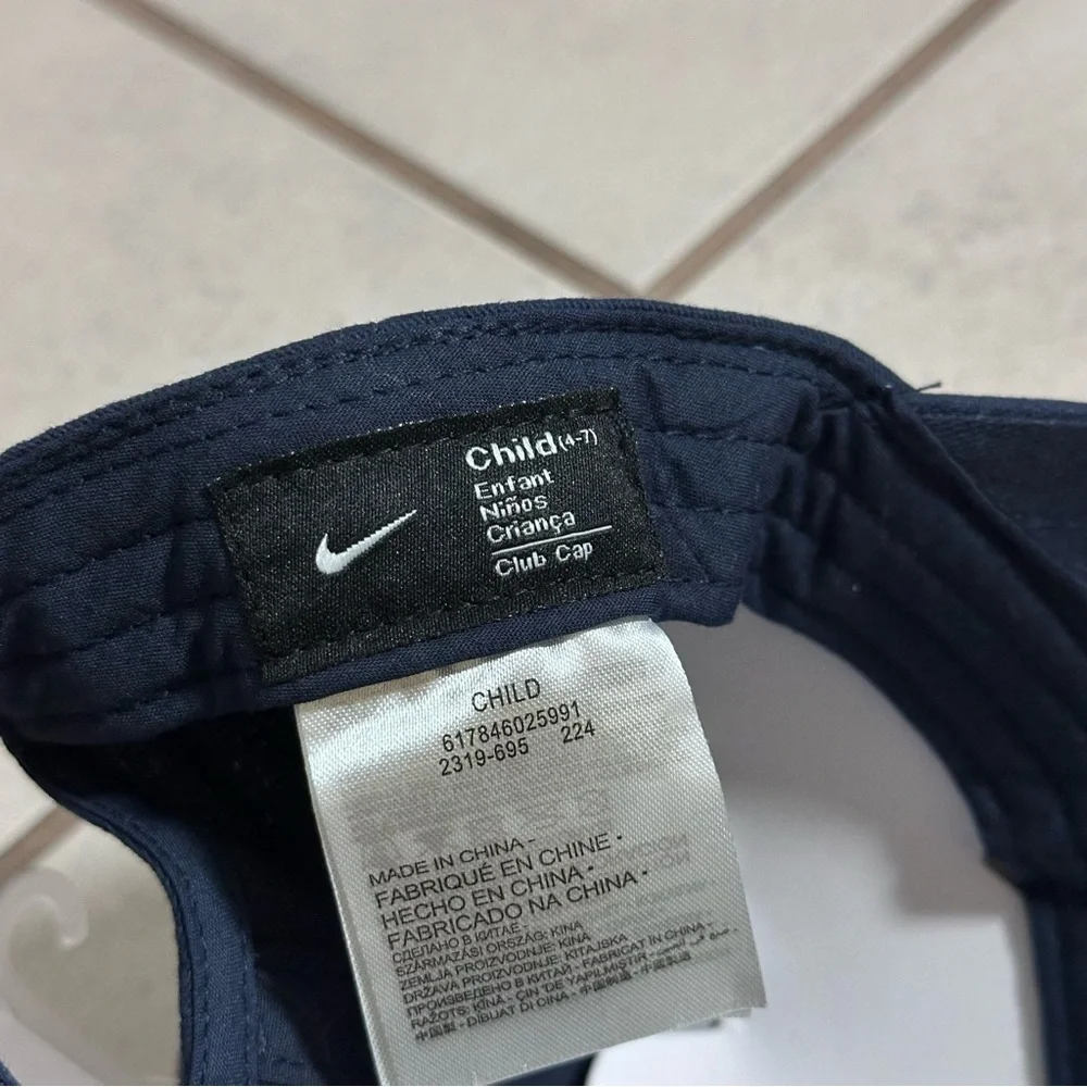 Nike Kids Navy Blue Child Cap Club Athletic size 4-7‎